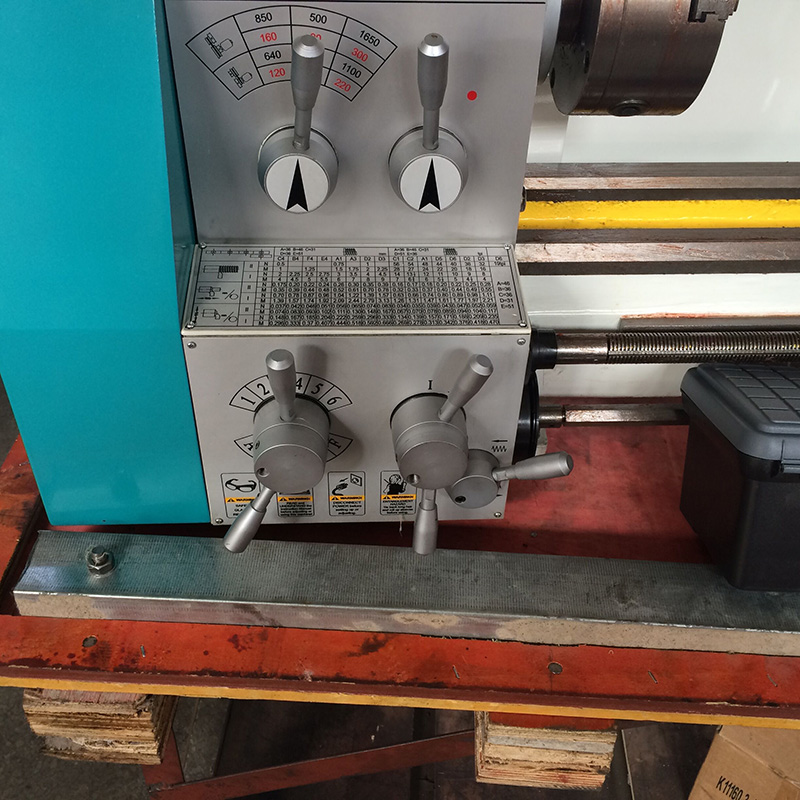 BV330 Gear Head Metal Lathe For Metal Working