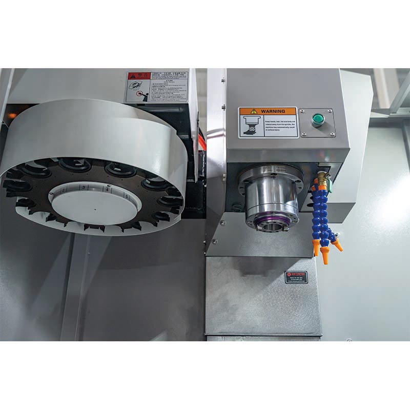 XH7126 Industrial Grade 3 Axis Cnc Milling Machine High Accuracy for Steel