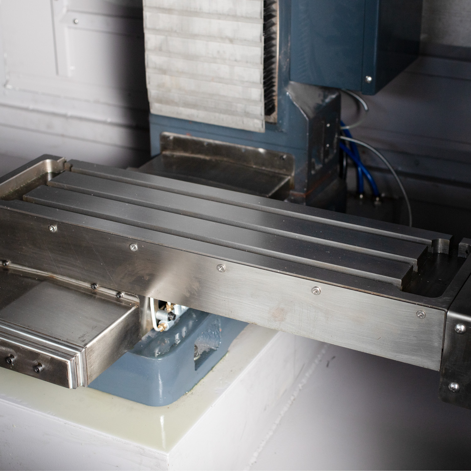 Small CNC Milling Machine XK7116 For School Education