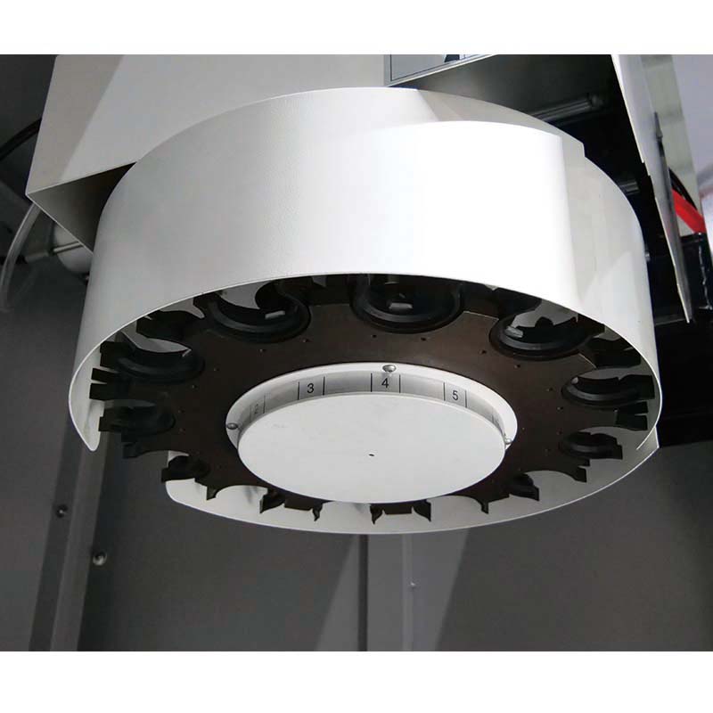 XH7126 Industrial Grade 3 Axis Cnc Milling Machine High Accuracy for Steel